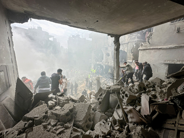 Air strikes leave 11 dead in Lebanon on Easter Sunday